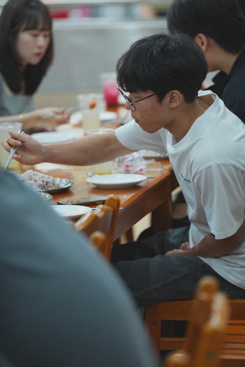 중고등부의 섬김-76